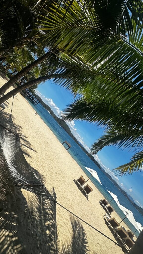 White sand beach Hon Tam island getaway