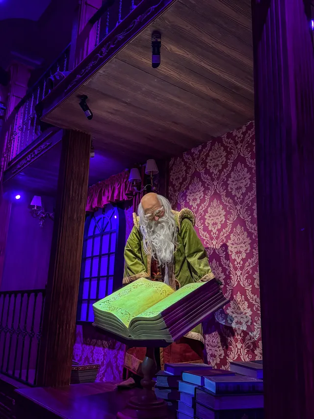 Lifelike animatronic of the Fairytale Librarian at Tata World River Adventure