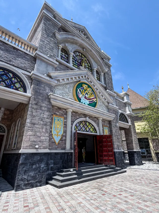 Exterior entrance of Tata World River Adventure in VinWonders Nha Trang