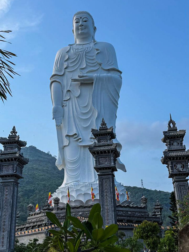Giant 48‑meter Amitabha Buddha statue at peaceful 48m buddha vietnam Tong Lam Son Temple