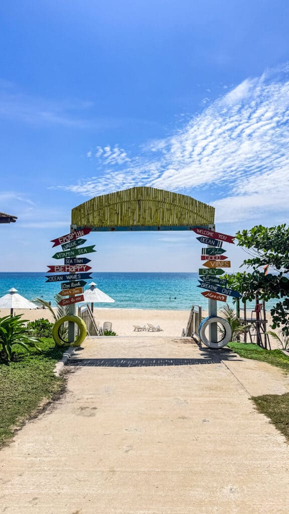 Quiet budget resort Tuana Hotels Cam Ranh with buffet meals and pool

