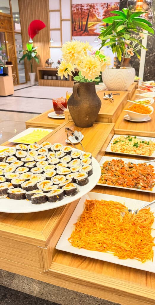 Budget airport hotel Tuana Cam Ranh with swimming pool and sea view

