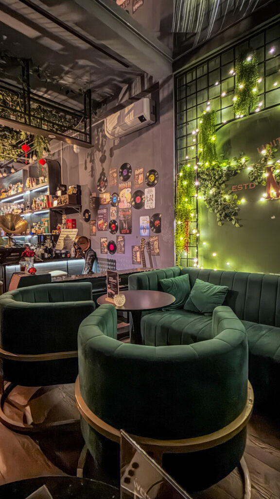 Mingles Saigon acoustic night and tarot reading cocktail bar