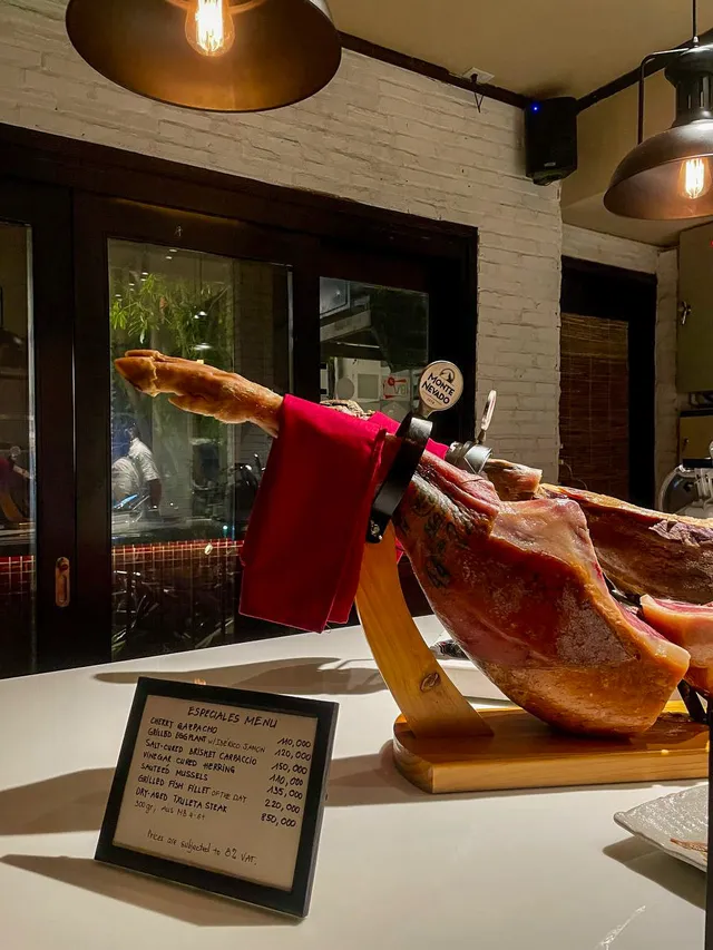Lola Tapería — Spanish Tapas & Paella