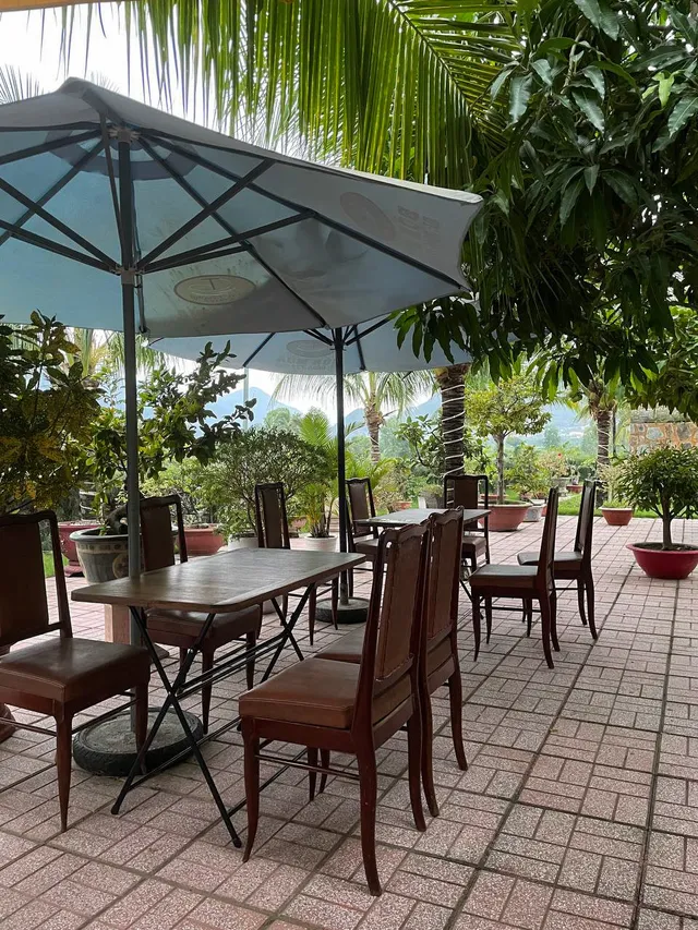 RIVER Coffee by the water in Nam Nha Trang atmospheric cafes Nha Trang