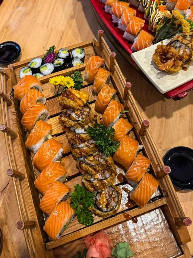 Poke Sushi Nha Trang — Cheap Rolls, Honest Portions