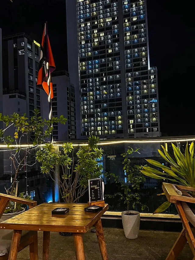 Vandana — Indian Food & Rooftop Live Music