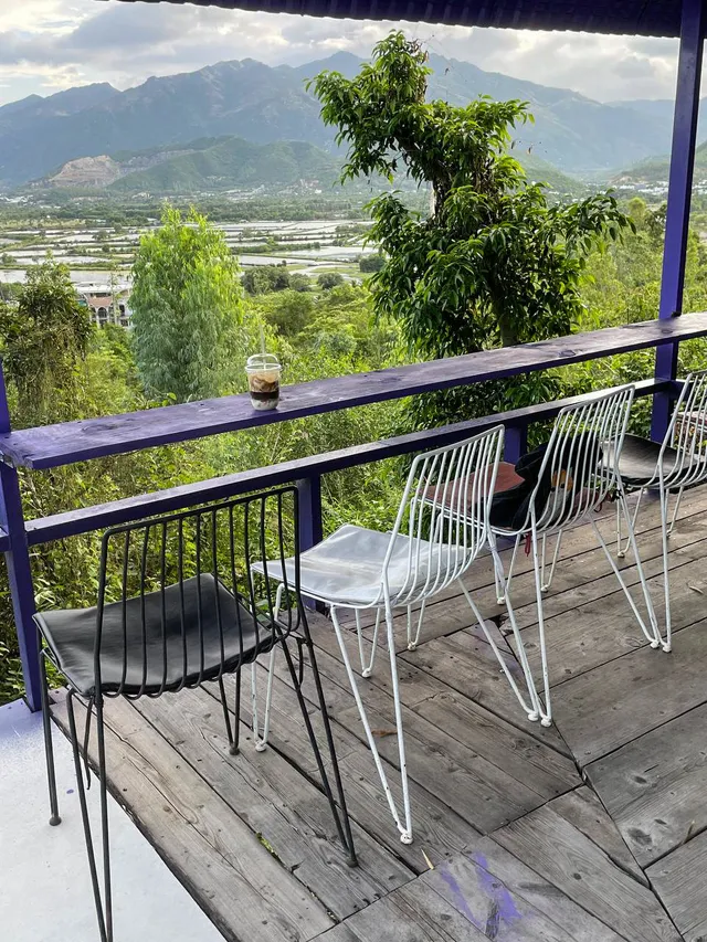 Mokuzo Kafe hilltop view of rice fields atmospheric cafes Nha Trang