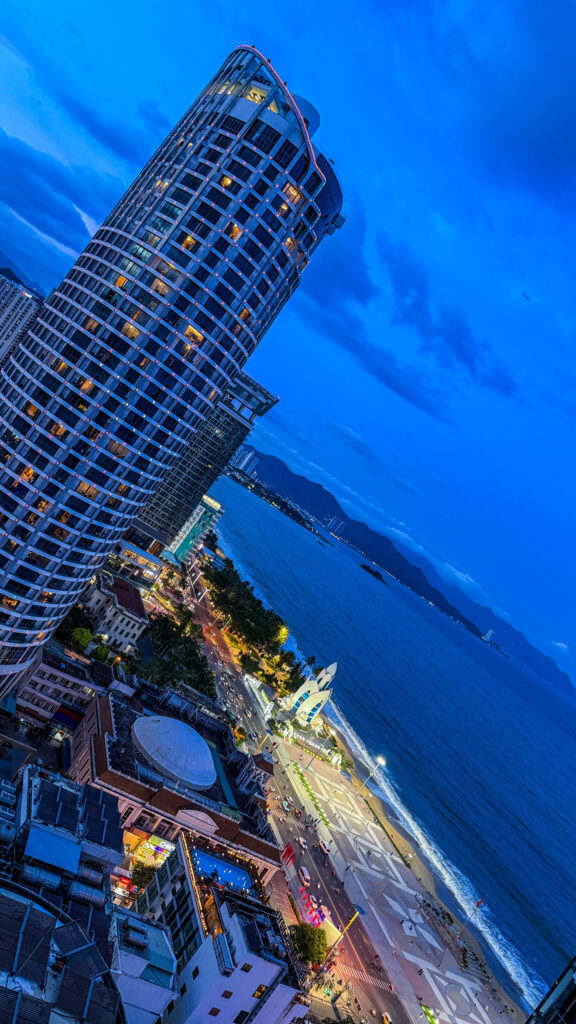 Tran Phu Promenade Nha Trang 7km beach walk with palms and ocean view