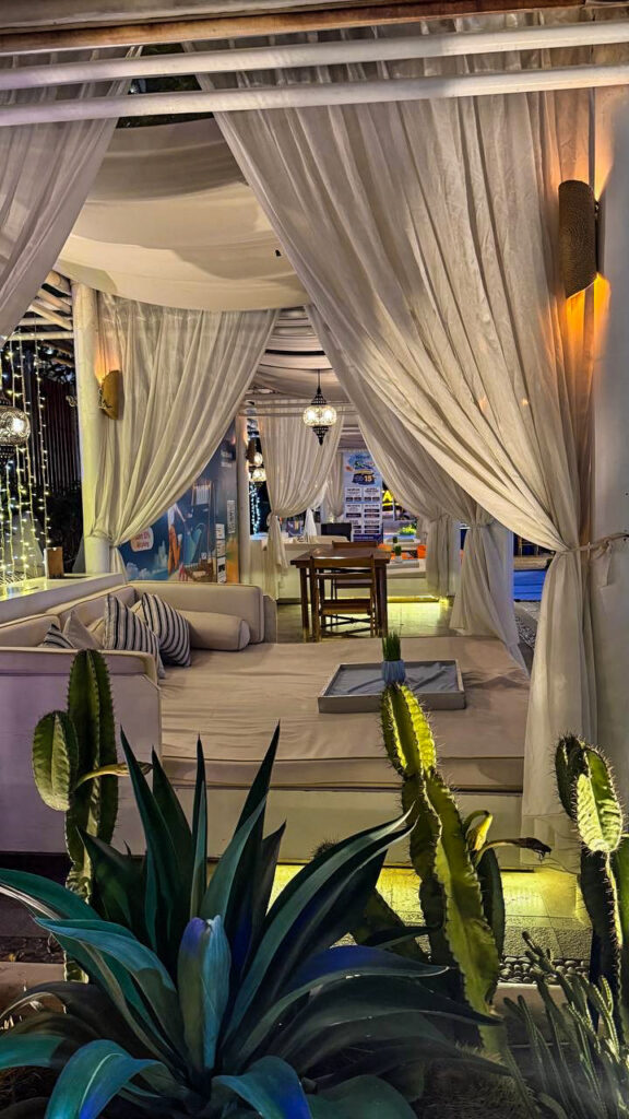 Sailing Club Nha Trang fire show and happy hour on the sand