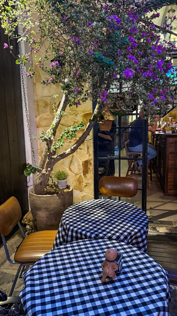 MaXi's steakhouse hidden dinner spot Nha Trang