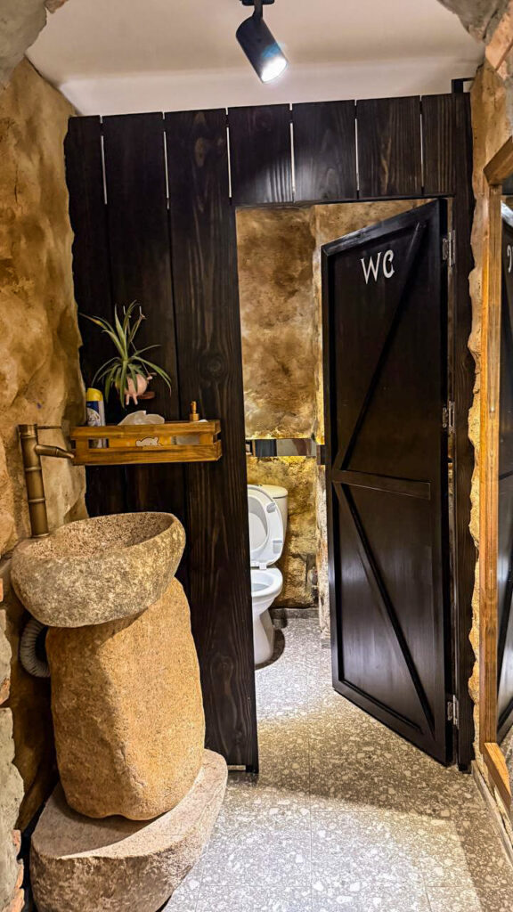 MaXi's steakhouse hidden dinner spot Nha Trang