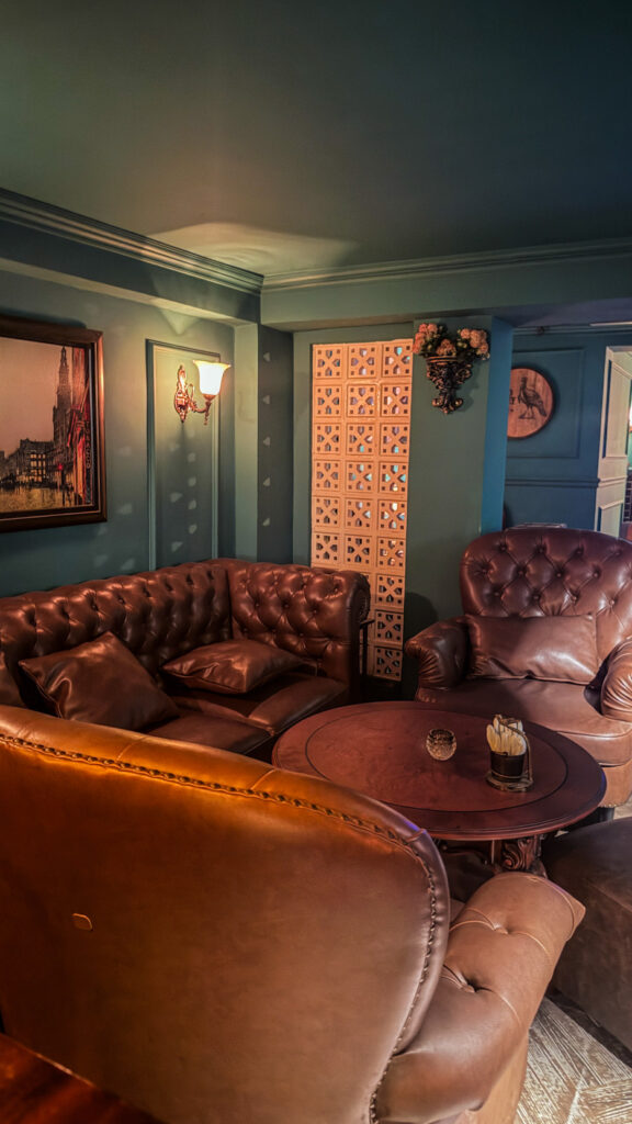 Whisky's House Saigon leather armchairs and single malt whisky
