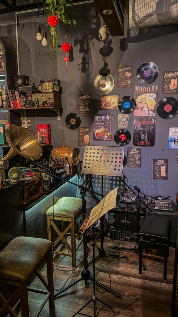 Mingles Saigon acoustic night and tarot reading cocktail bar