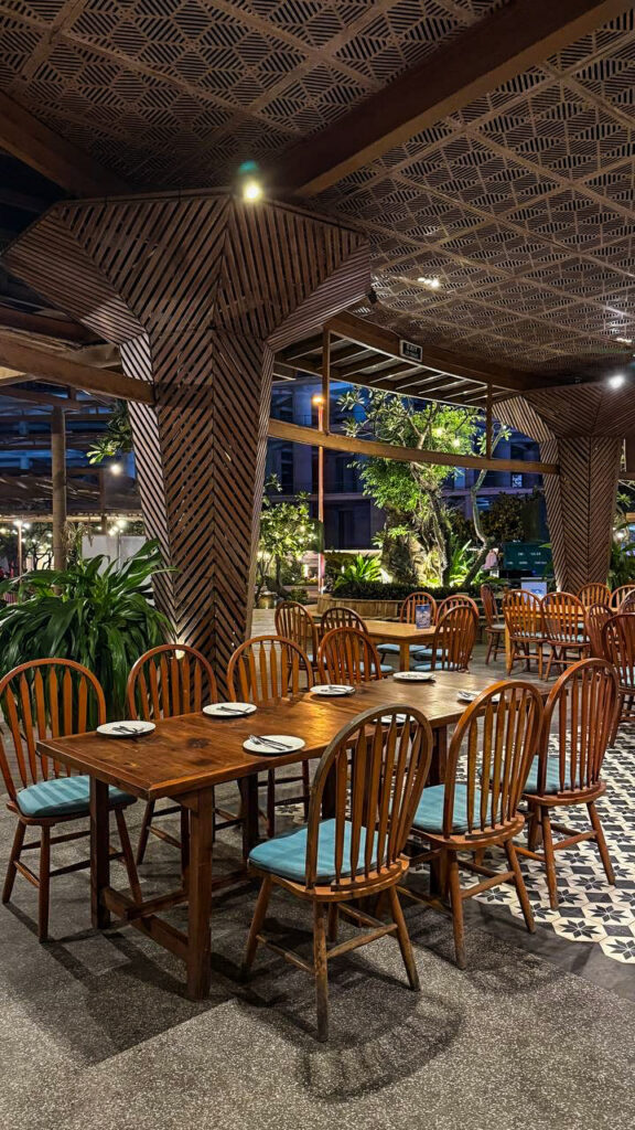Four Seasons Seafood and Fusion beachfront dining Nha Trang