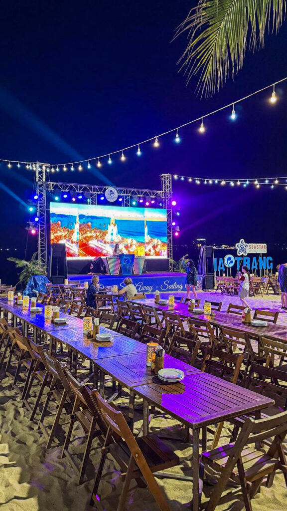 Sailing Club Nha Trang fire show and happy hour on the sand
