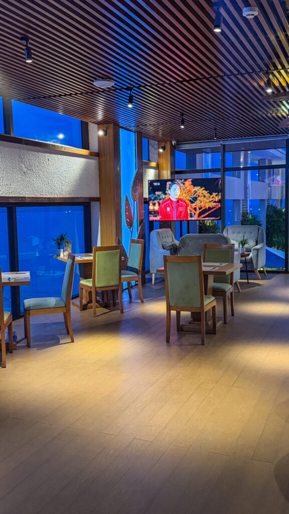 Mauna Kea Skybar pool and panoramic ocean view Da Nang