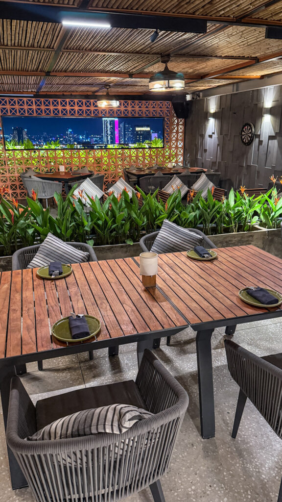 Chicland Lounge Da Nang Dragon Bridge cocktail and sunset terrace
