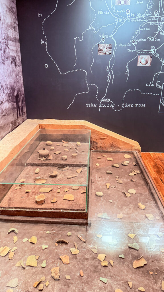 Da Nang Museum neoclassical building and exhibition floors in Hải Châu District