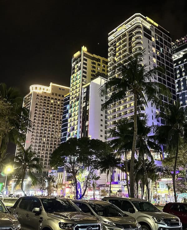 Vietnam hotel prices budget luxury infographic with real hotel costs