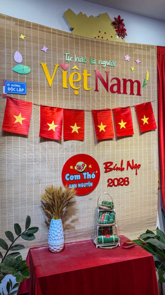 Cơm Thổ Anh Nguyễn crispy rice and pork Nha Trang