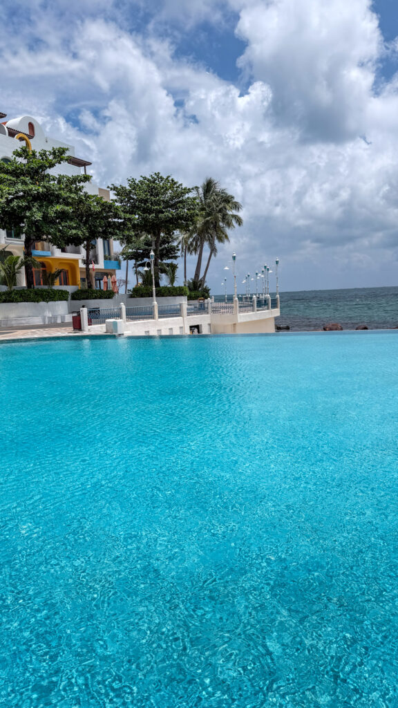 Santo Beach Club Hon Thom Island infinity pool and shashlik