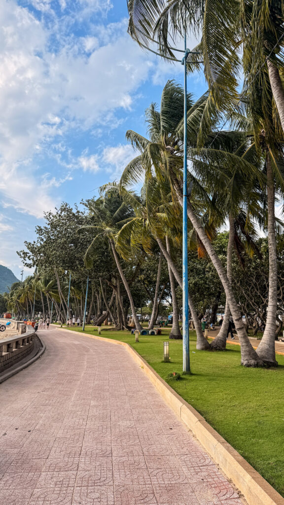 Front Beach Bãi Trước and Vung Tau waterfront promenade