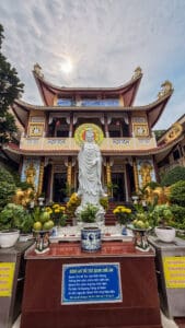 Vung Tau temple and pagoda along Ha Long Road