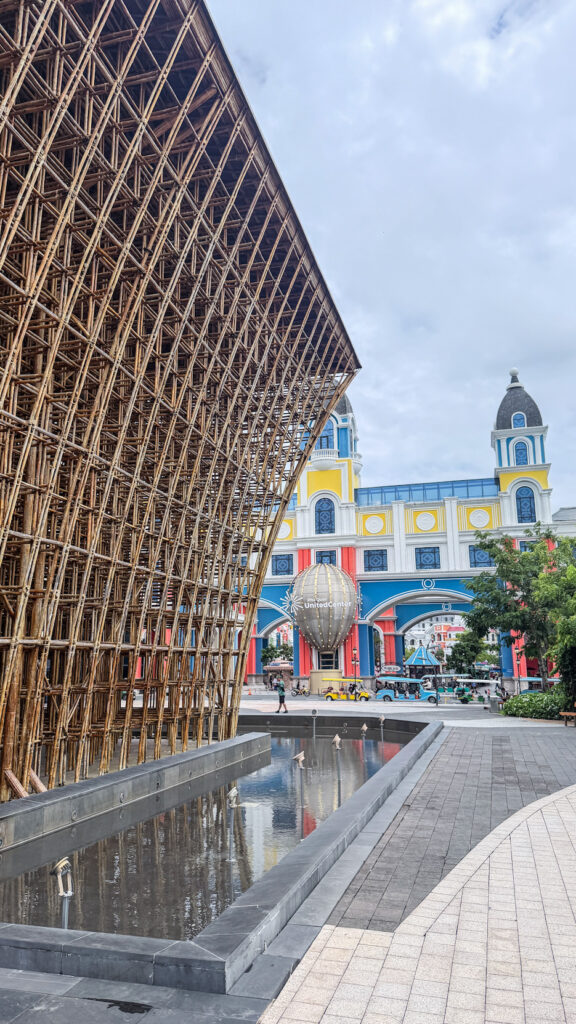Bamboo Legend Grand World Phu Quoc 40000 bamboo stalks lotus design