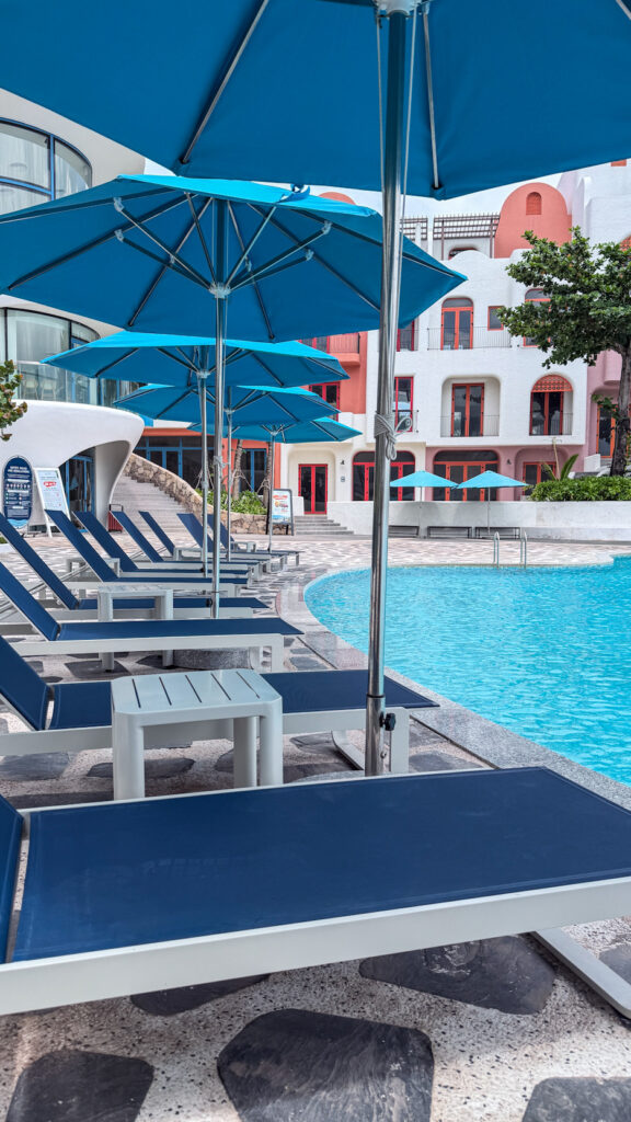 Santo Beach Club Hon Thom Island infinity pool and shashlik