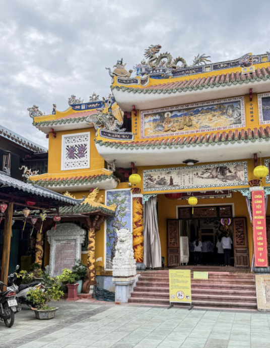 Phap Bao Pagoda: Ultimate Quiet Golden Temple Hoi An