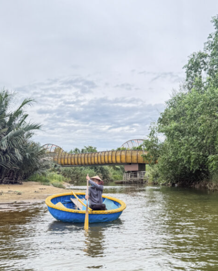 How to Score the Best Hoi An Basket Boat Ride: What to Expect