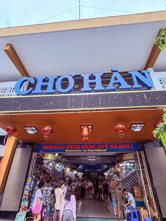 Where shopping meets local culture.