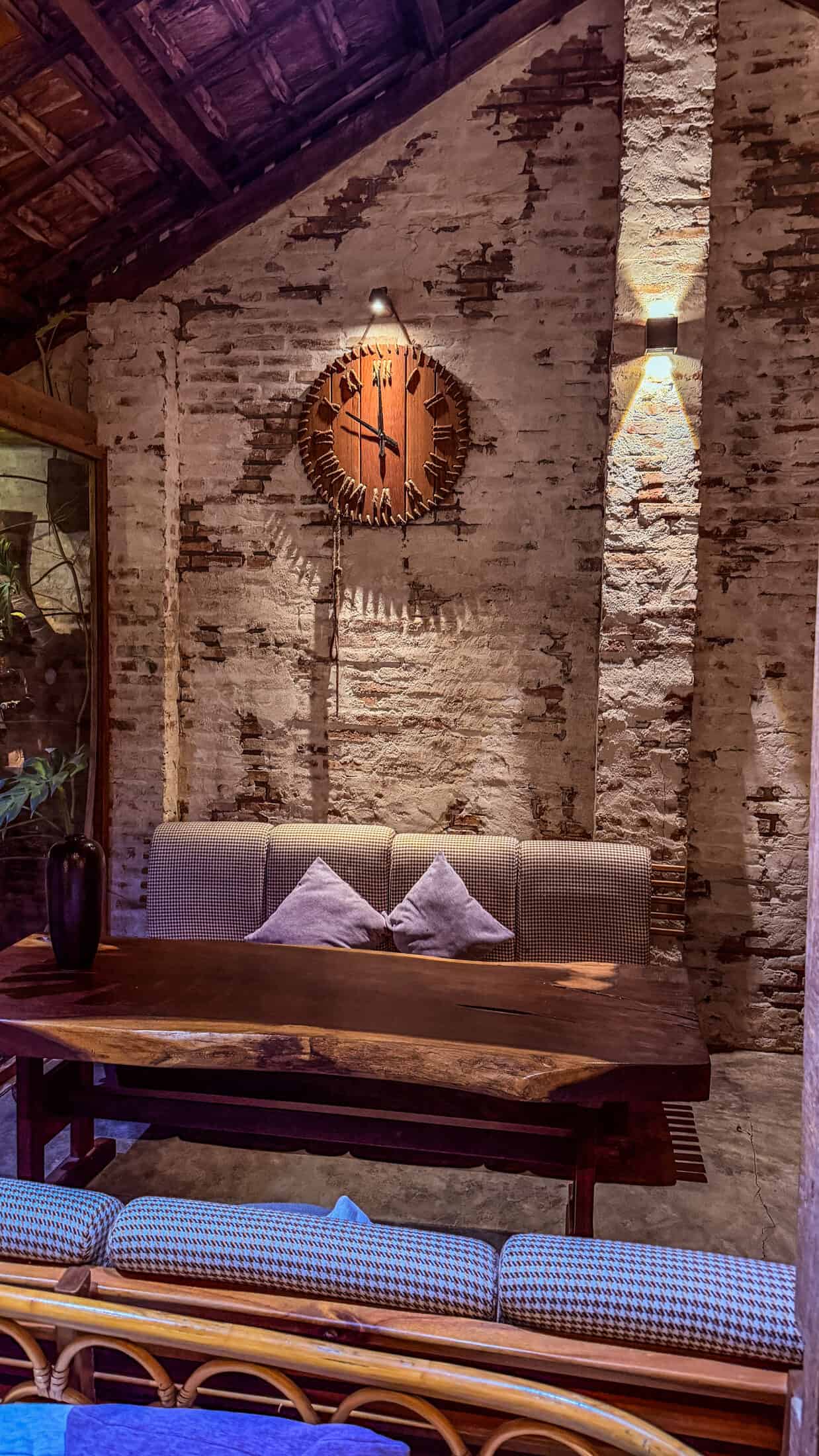 Eighteen Pub, Tuy Hoa