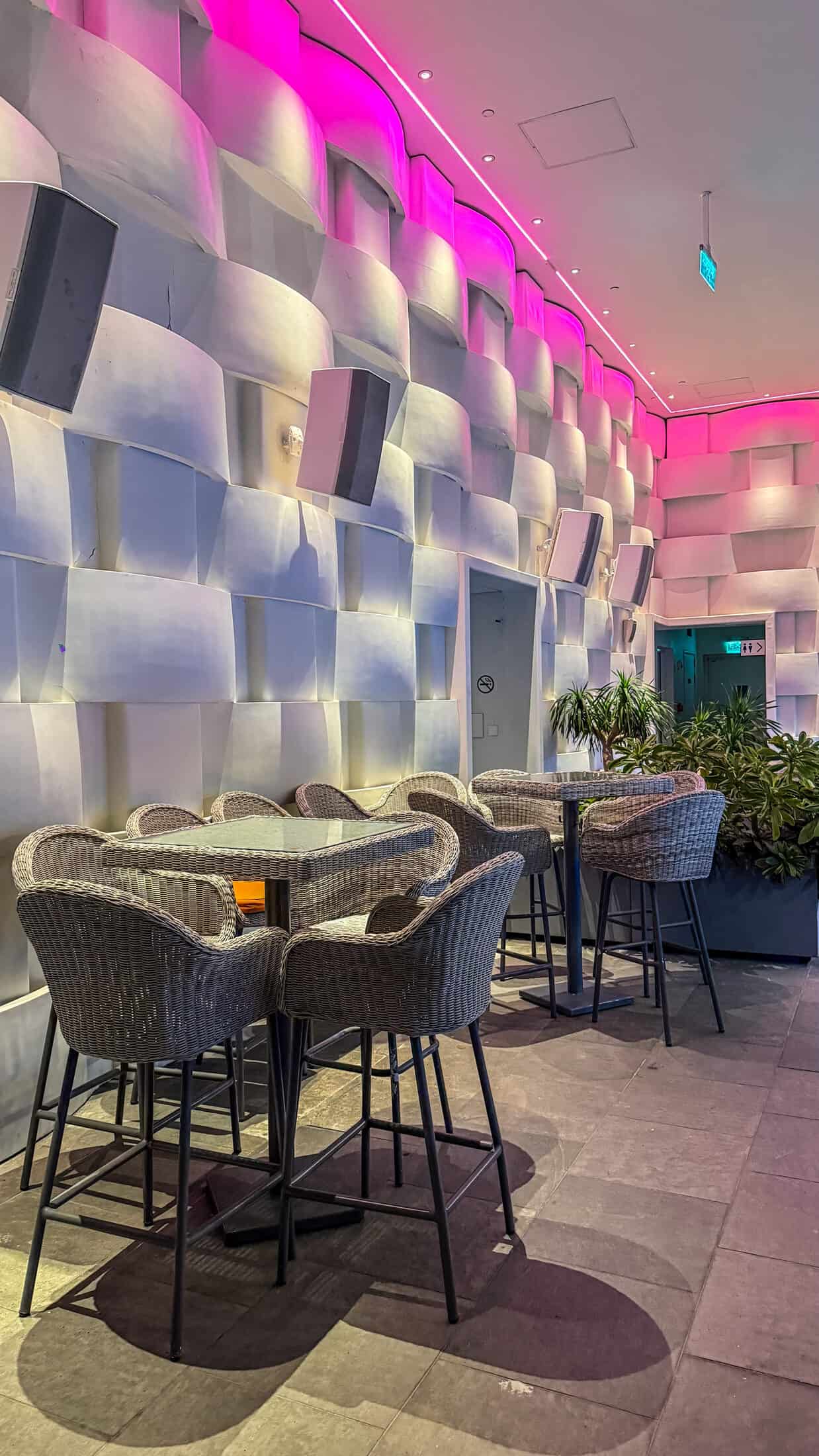 Endless Summer Rooftop Pool & Bar, Tuy Hoa