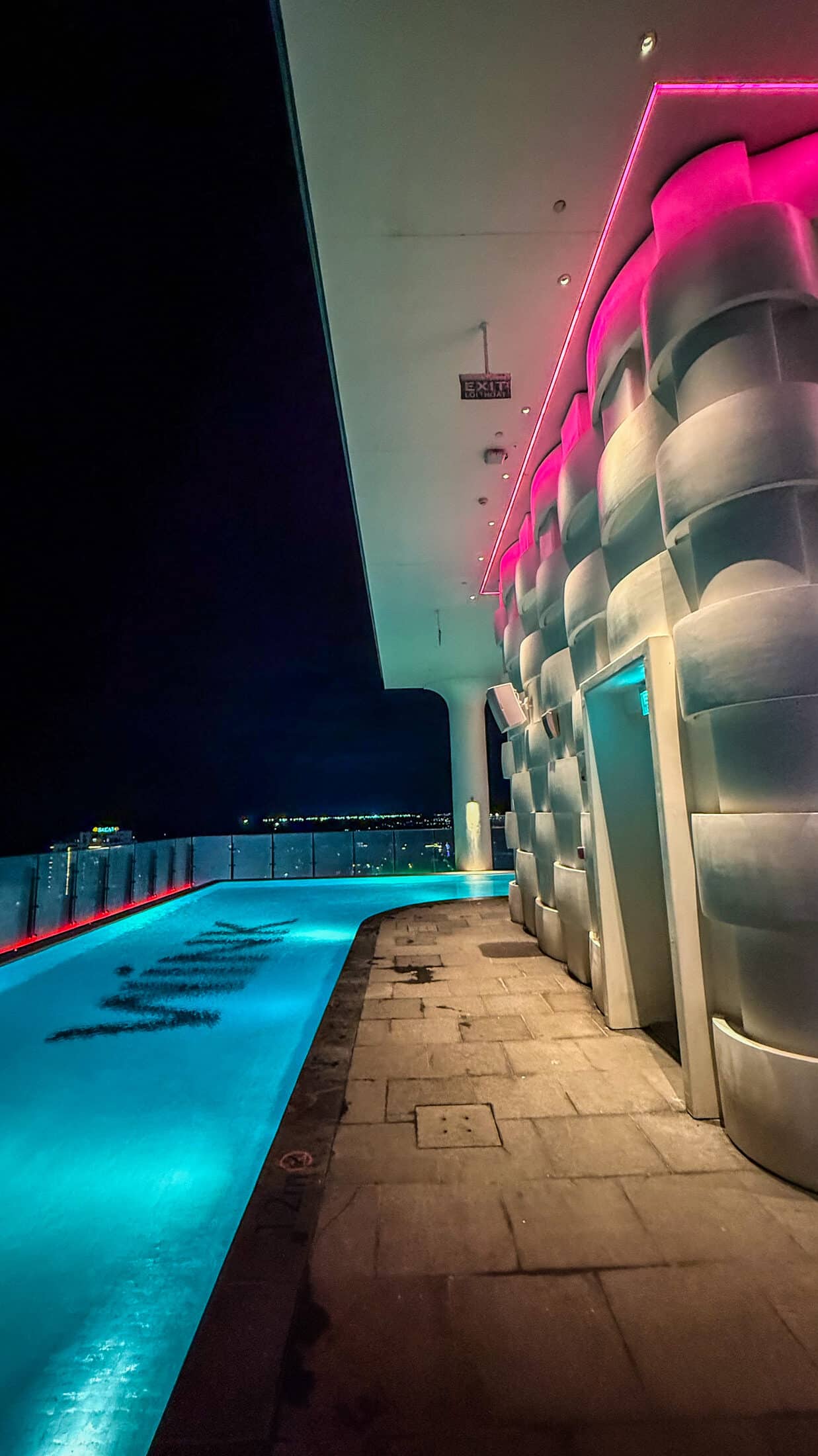 Endless Summer Rooftop Pool & Bar, Tuy Hoa
